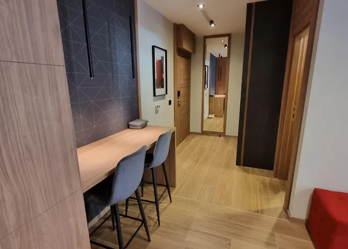 Lux Tarski San 卡鲁德杰尔斯科巴尔