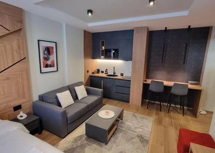 Lux Tarski San * 卡鲁德杰尔斯科巴尔